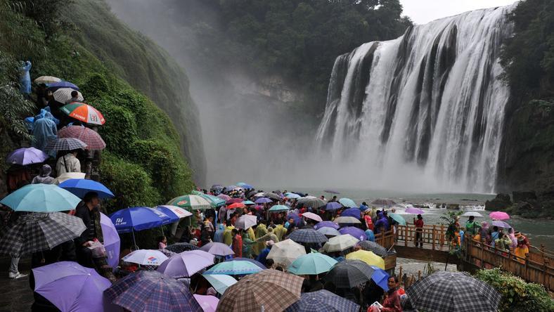 谁来为贵州的“神话”买单?